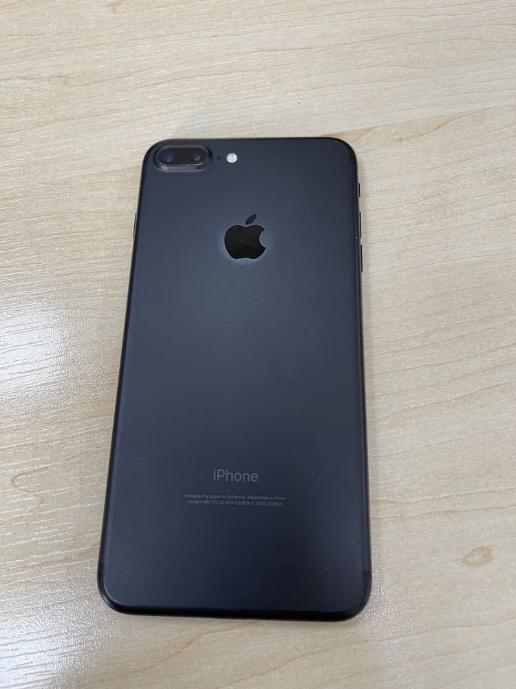 Продам Apple iPhone 7 Plus 32 ГБ