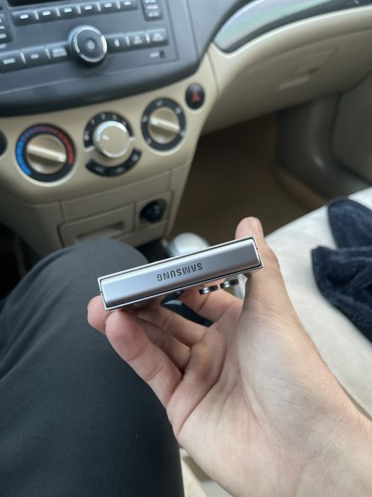 Samsung ZFlip6 256/12