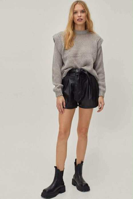 Пуловер в сиво NASTY GAL