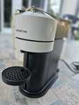 Aparat de cafea Nespresso vertuo next