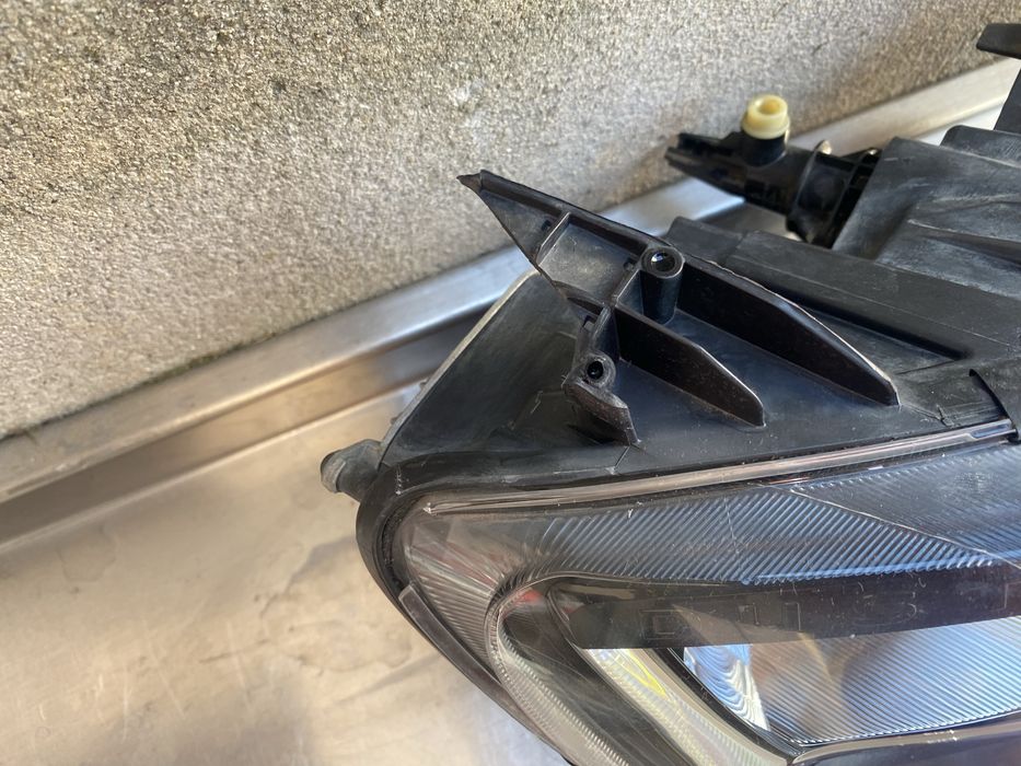 Far dreapta Dacia Duster HJD led si bec