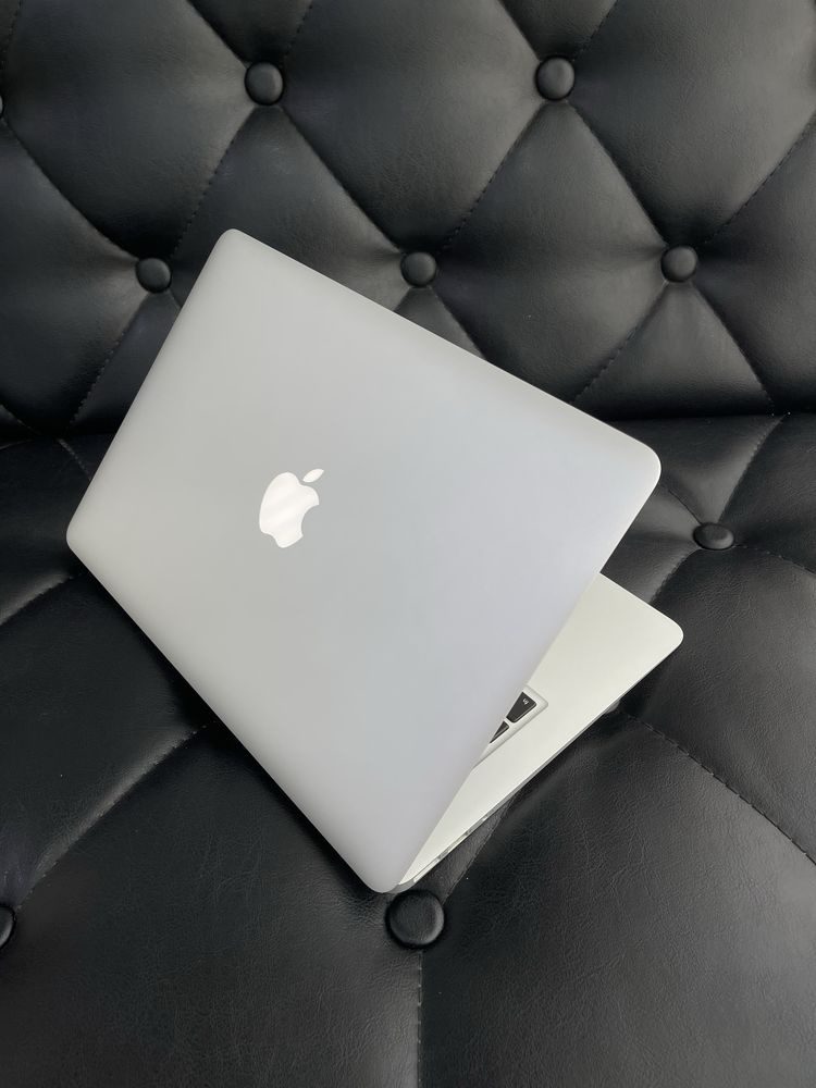 Apple MacBook Air 2017 в хорошем состояние