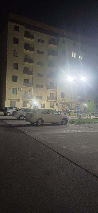 Проспекть Калия ва Микрораён чоррахасида жойлашган