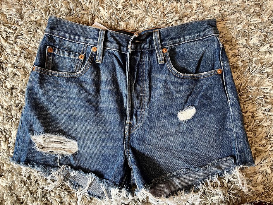 Blugi scurti Levi’s