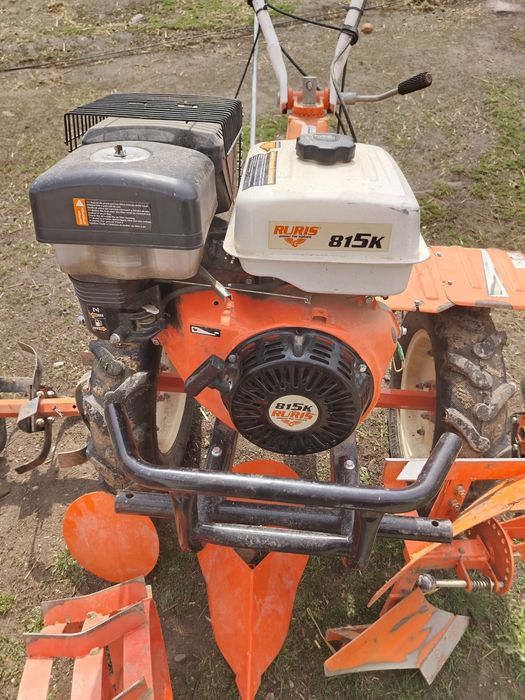 Vând motocultor Ruris