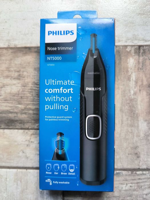 Тример PHILIPS за нос, уши и вежди за мокра и суха употреба - НОВ