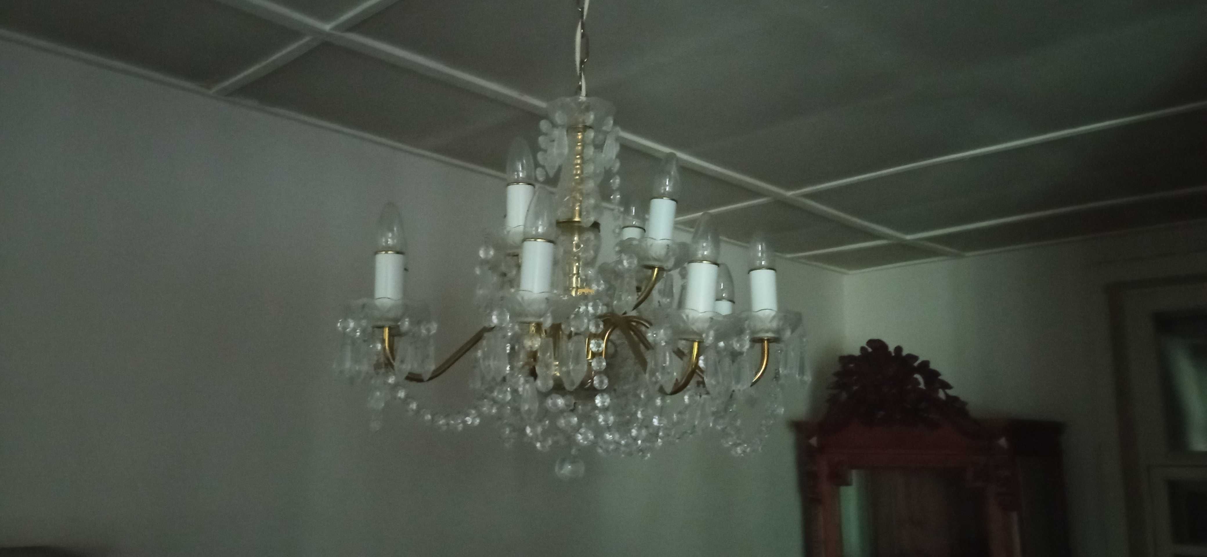 Продаются хрустальные люстры 2 шт