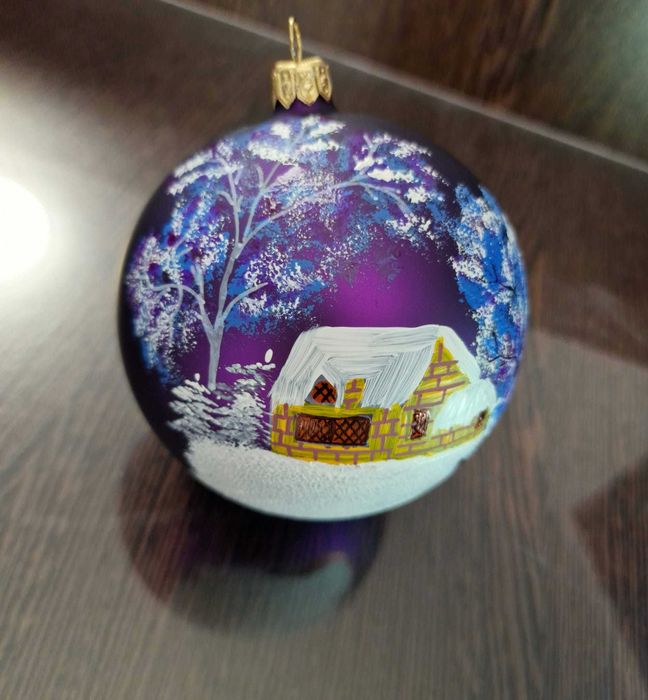 Globuri pictate manual