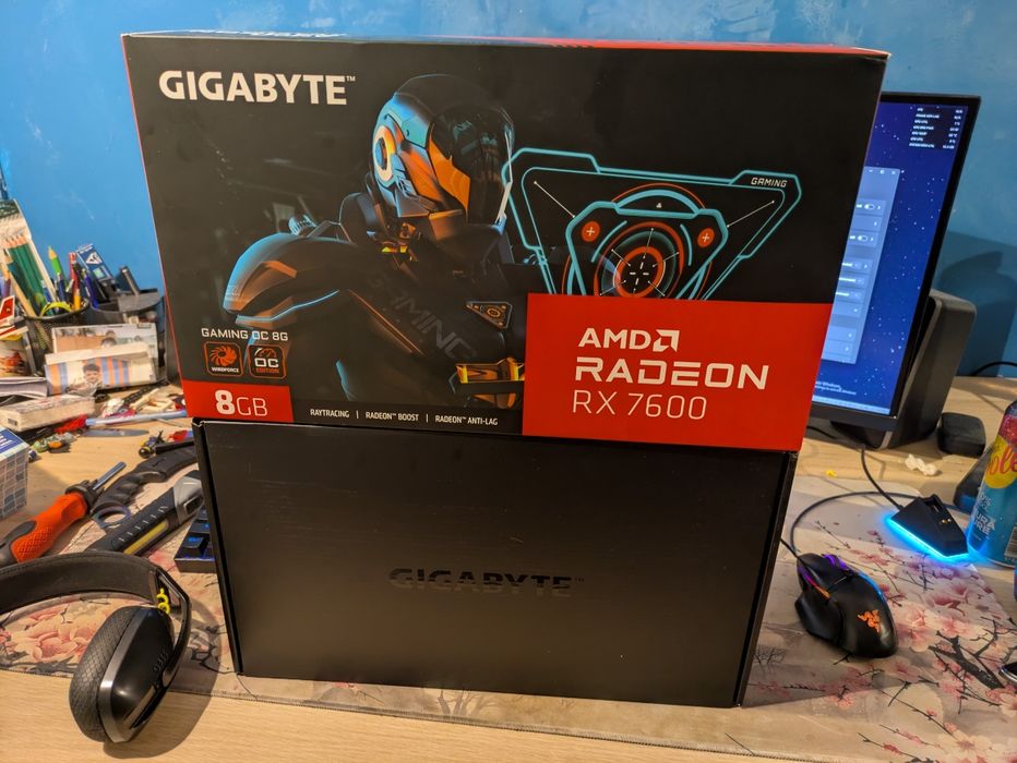 Rx 7600 gigabyte 3 fan (pret fix)