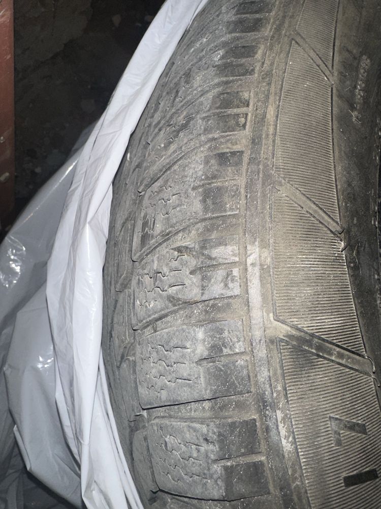 225/55/17 Runflat зимни