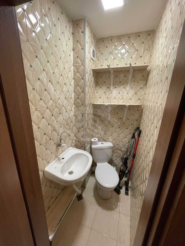 Дава се под наем Двустаен апартамент в Варна, Гръцка махала - 30 кв.м за 750 € - Снимка #4