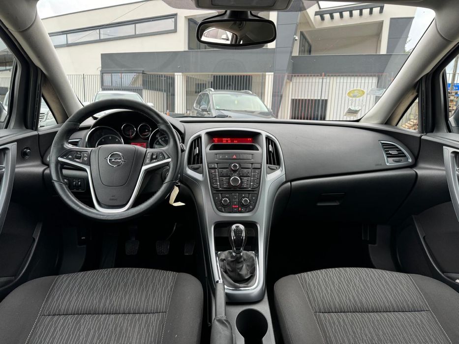 Opel Astra J 1.7CDTI 12.2012 Rate Garantie Buy-Back