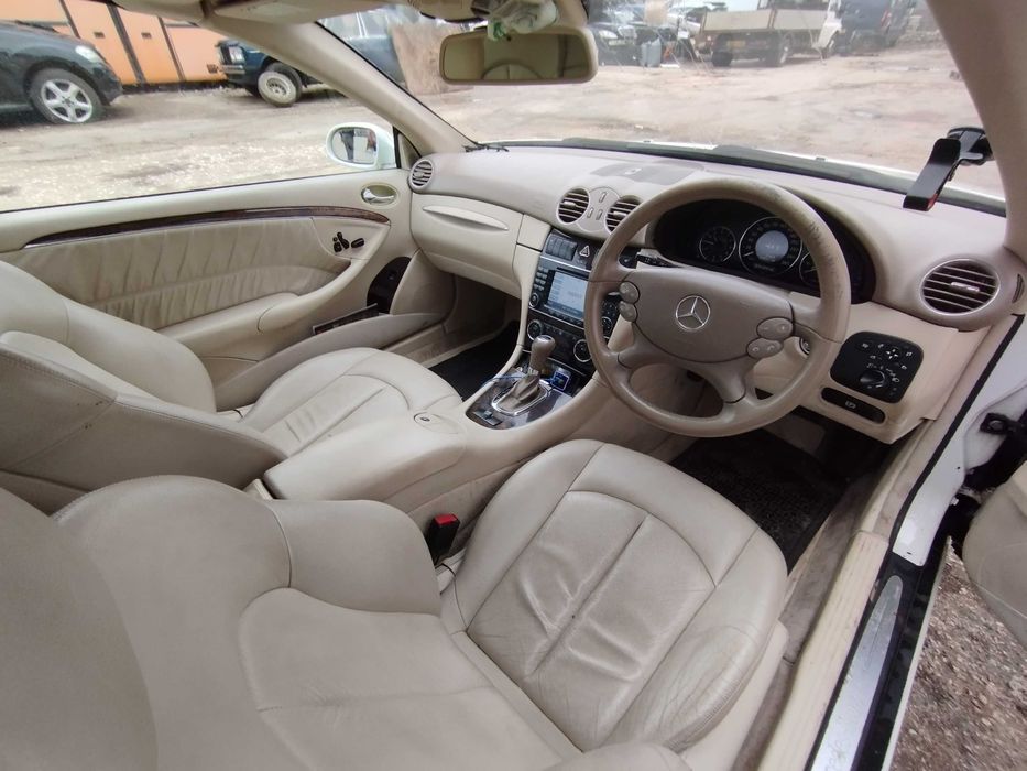 На части Mercedes CLK-350, W209