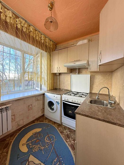 Продажа 2 комнатной квартиры в центре (район Хюндай центра)