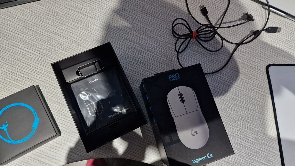 Logitech G Pro X Superlight – бяла