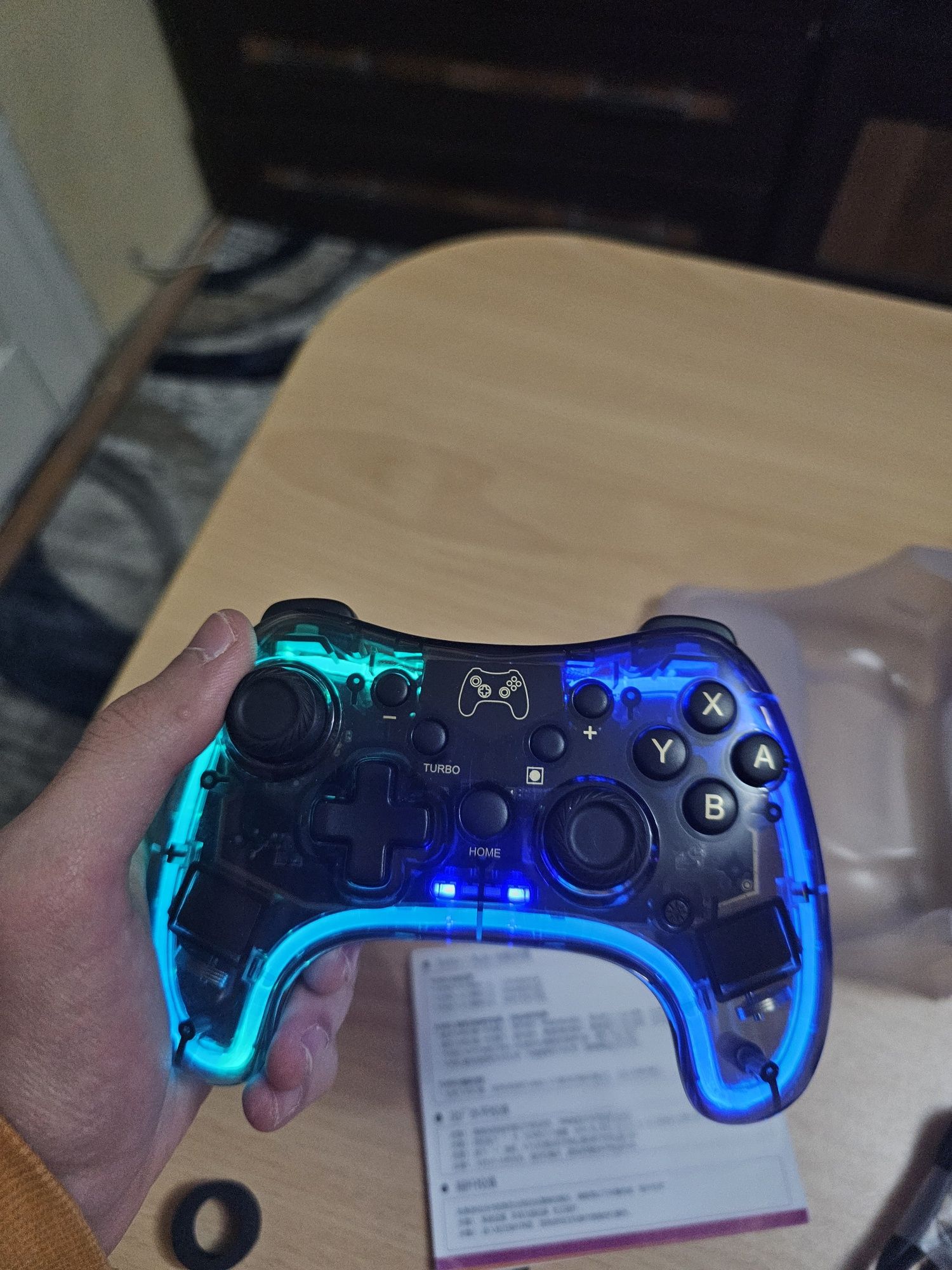 Controller still Xbox-nintendo pentru PC