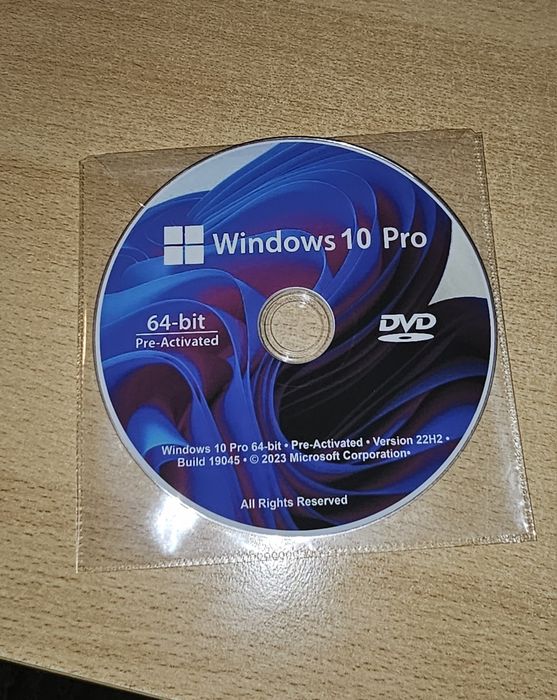 Windows 10 Pro – DVD de instalare original, gata de utilizare!