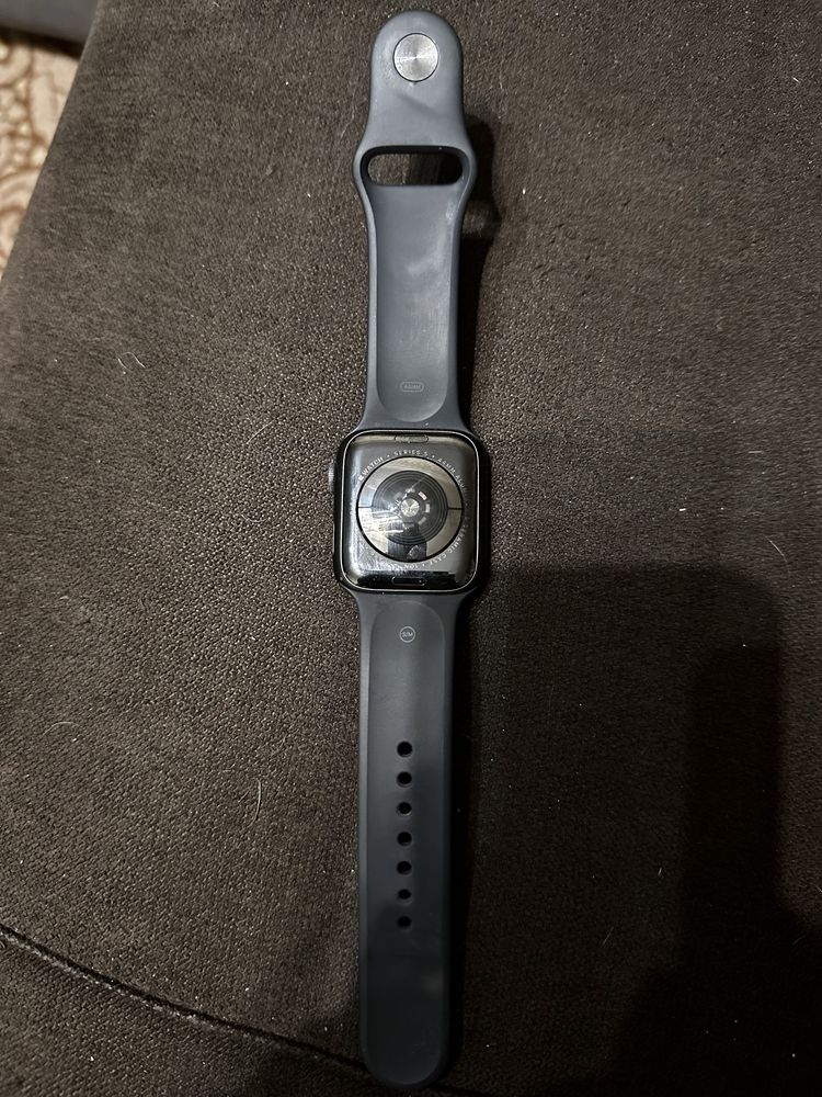 Смарт-часы Apple Watch Series 5 44 мм