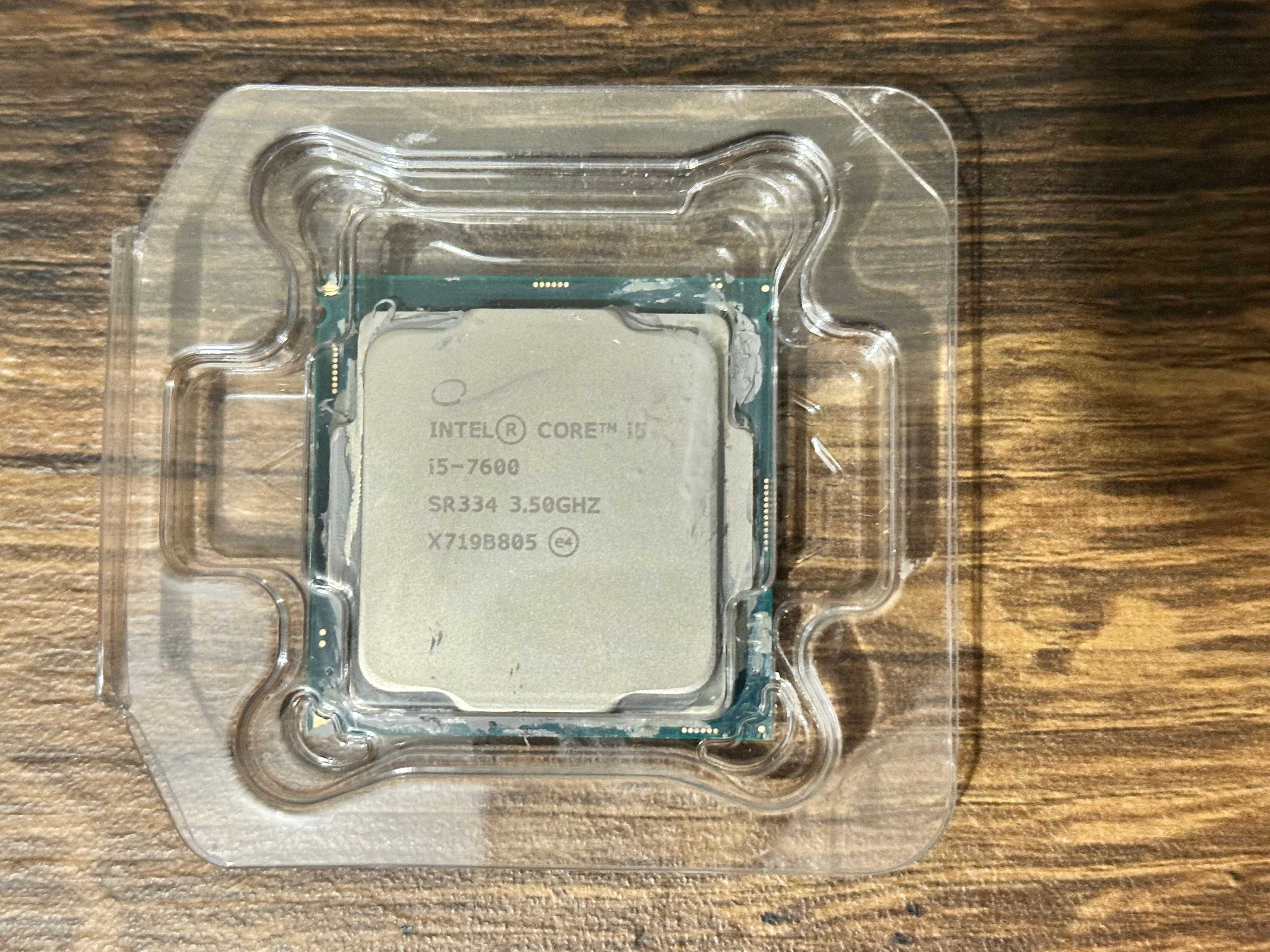 Componente PC - Placa de baza, procesor, RAM, sursa