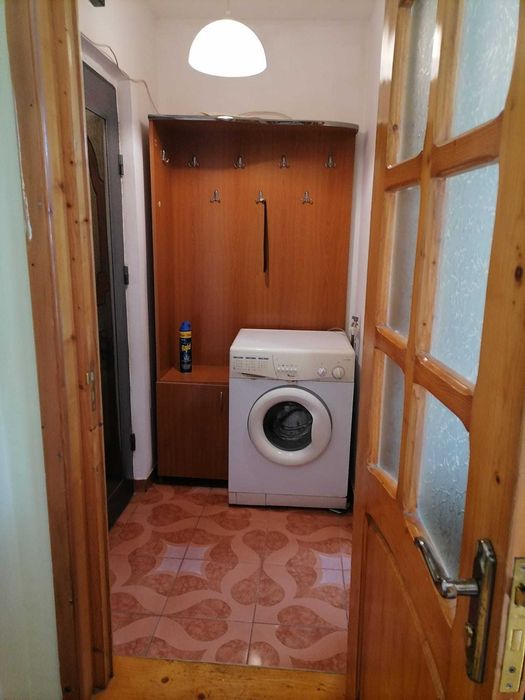 Narcisa - garsoniera parter stradal bloc de apartamente