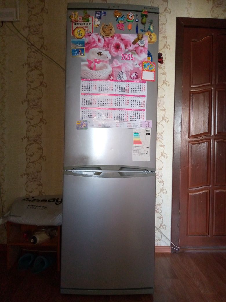 Продам холодильник