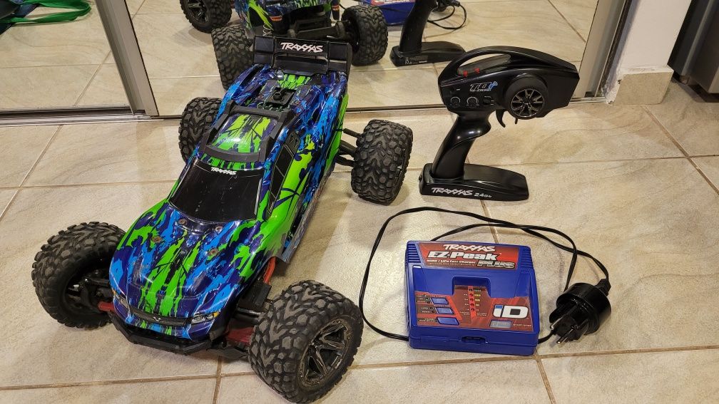 Traxxas Rustler 4x4 VXL - 3s Upgraded cu lipo traxxas 4000 și Traxxas