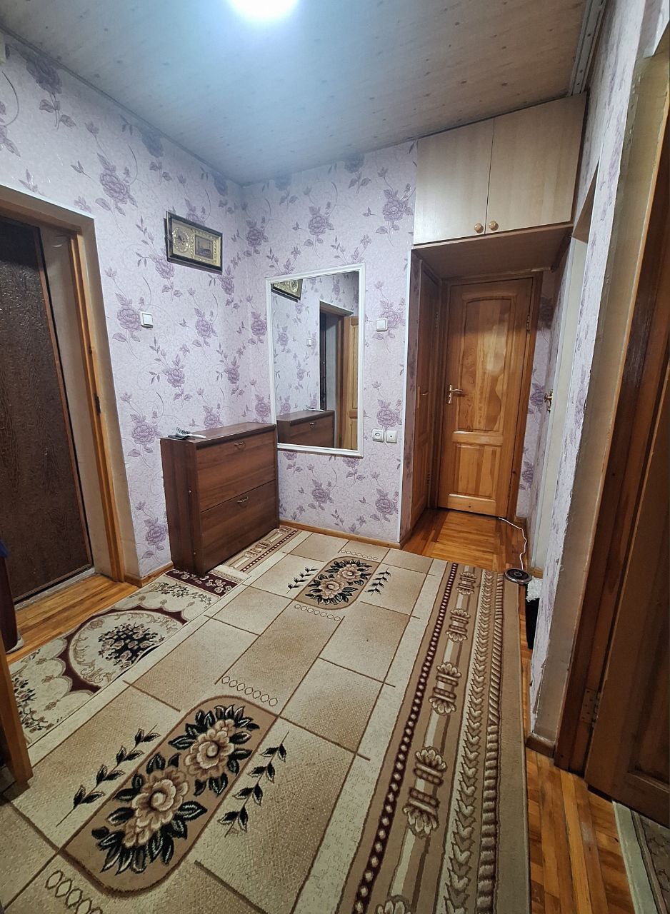 Юнусобадский р-н Ц-6 2/2/4 77 серия 60м²