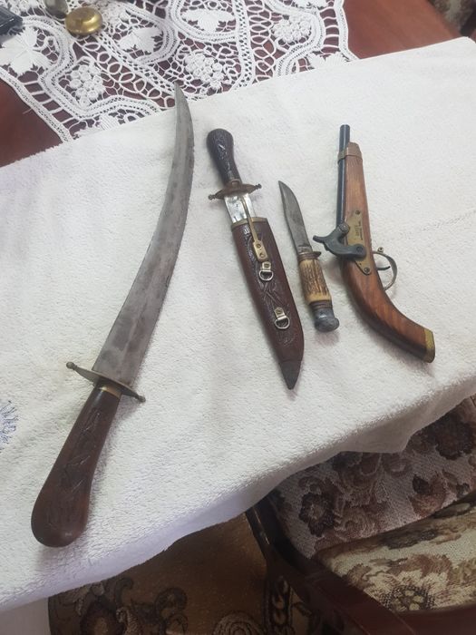 Sabine veche  baioneta si pistol