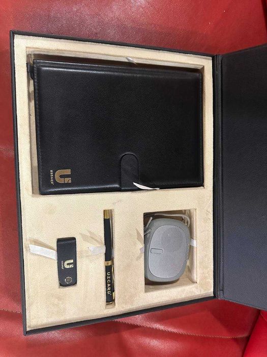 Корпоративные подарки с логотипом/Logotipli korporativ sovg‘alar