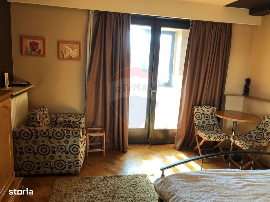 Garsonieră decomandată, vedere catre Dâmbovița, Unirii- bloc fara risc