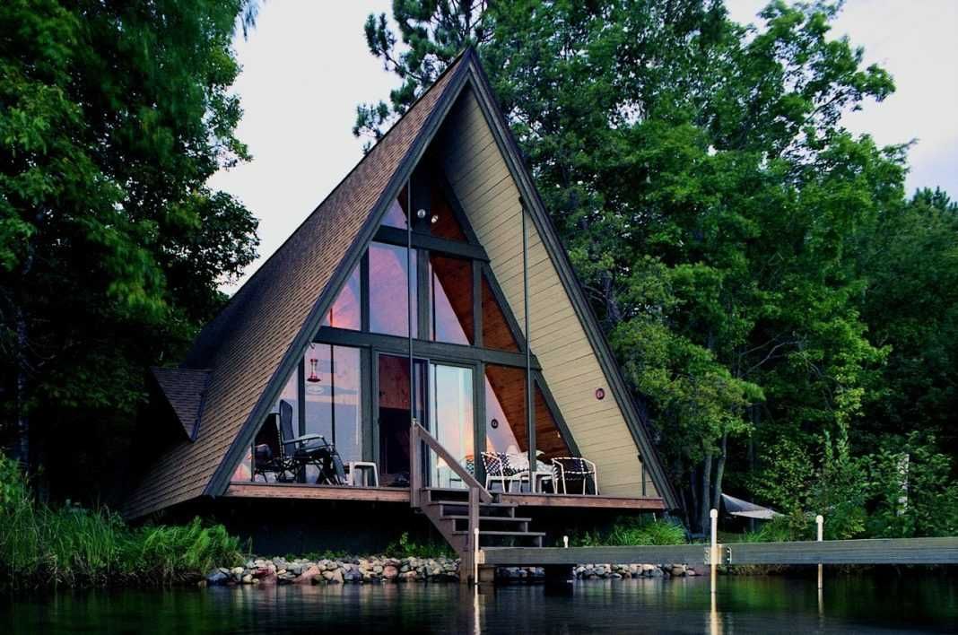 Casa si Cabana stil A-Frame pe structura de lemn