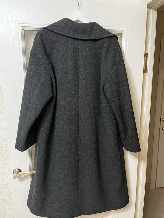 Продаю польто в сером цвете в отличном состоянии