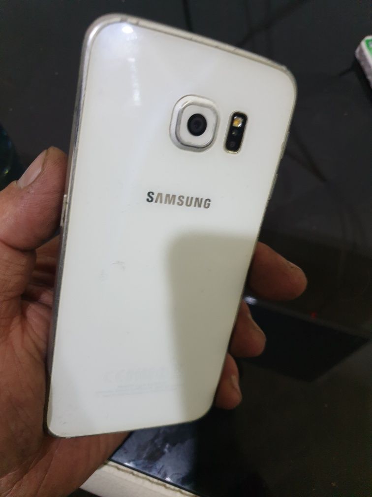 Telefon defect pt piese Samsung galaxi s 6 edge