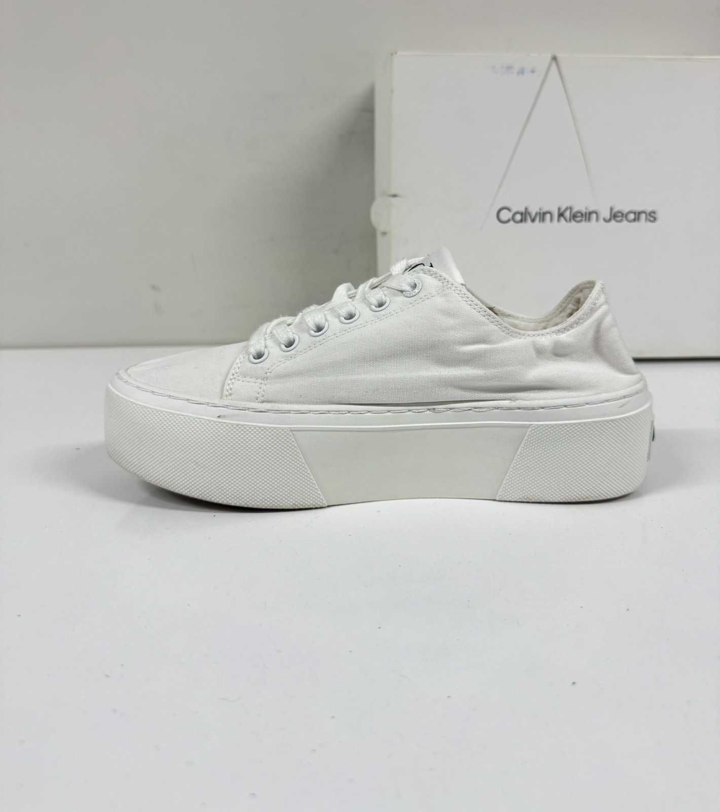 Calvin Klein Jeans