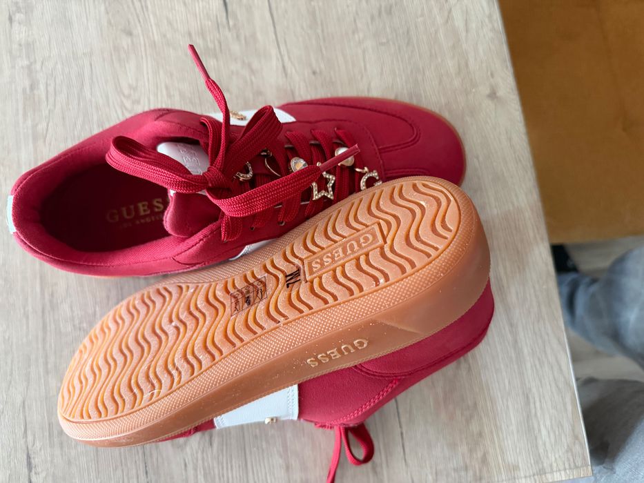 Guess Сникърси  Червен