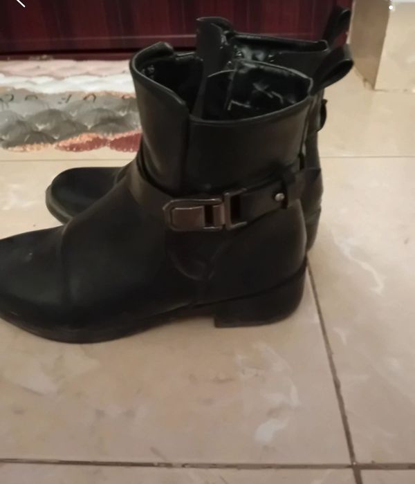 Ghete piele marimea 35