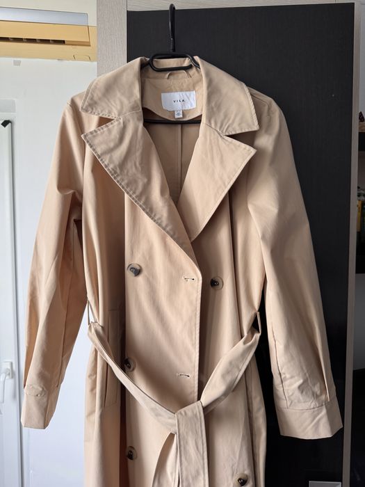 Trench-pardesiu de toamna