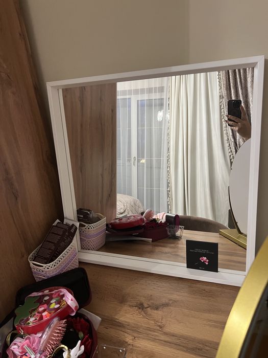 Зеркало Белое 65*65 размер