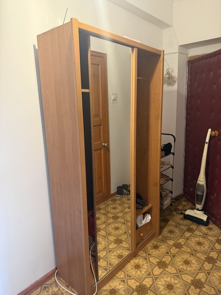 Шкаф в прихожую