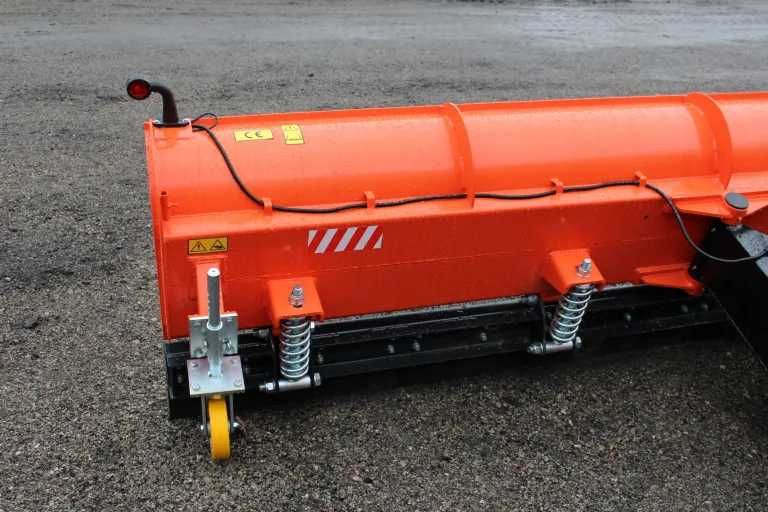 Lama de zapada dreapta utilaje de constructii