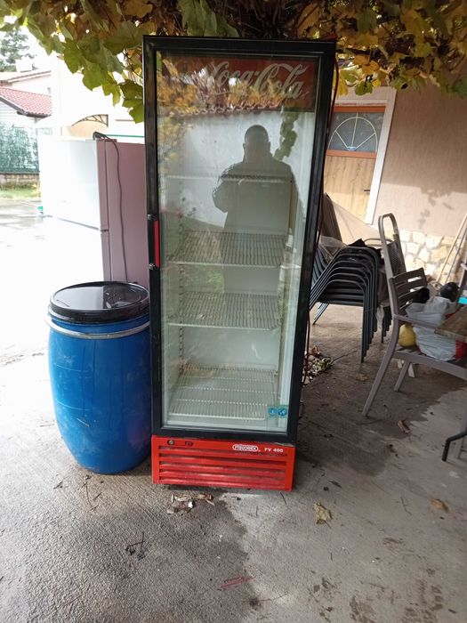 Хладилна витрина