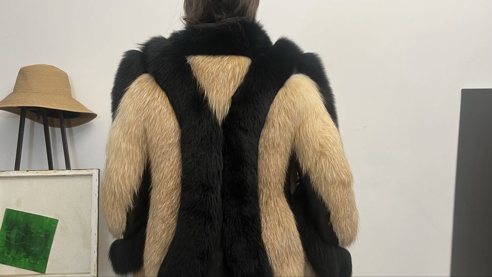 Blana vulpe negru cu maro