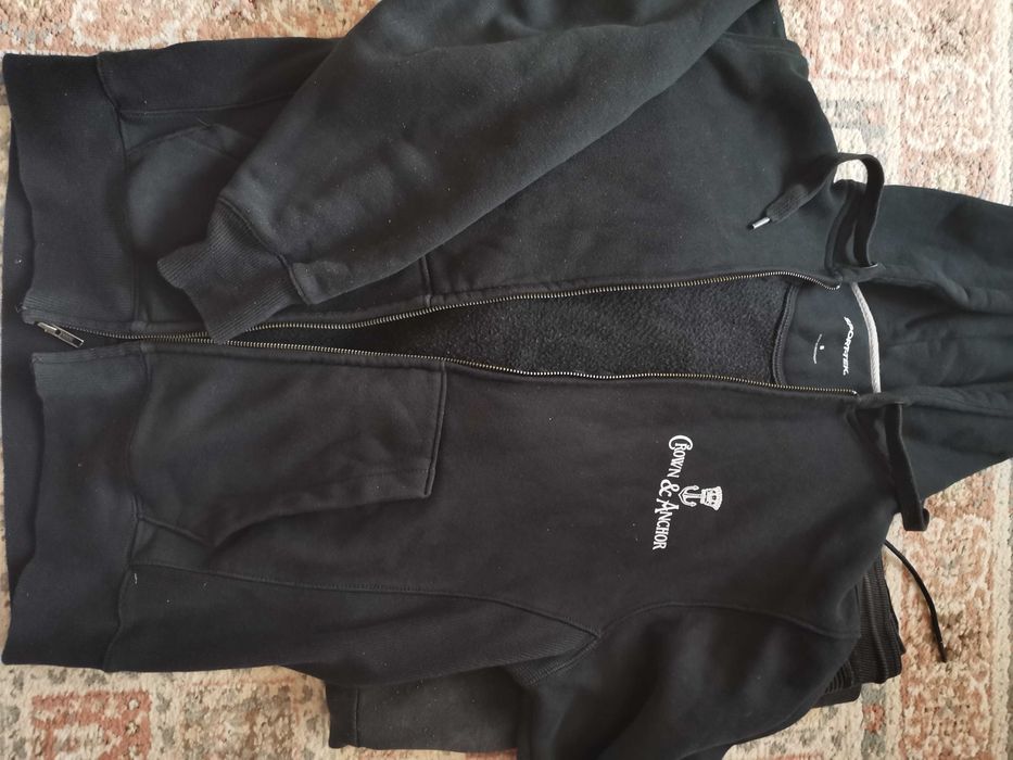 Суитчър с качулка и долнища за спорт размер S / M  Подаряват се!