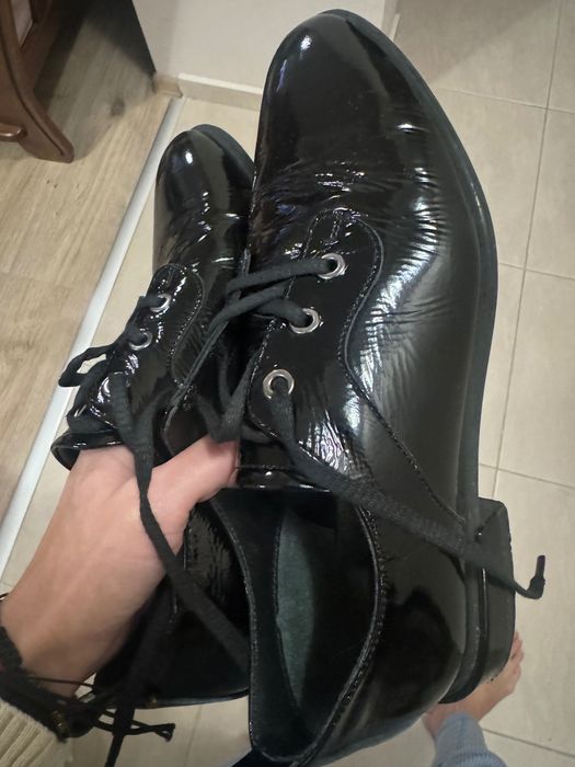 Естествена кожа лачени обувки