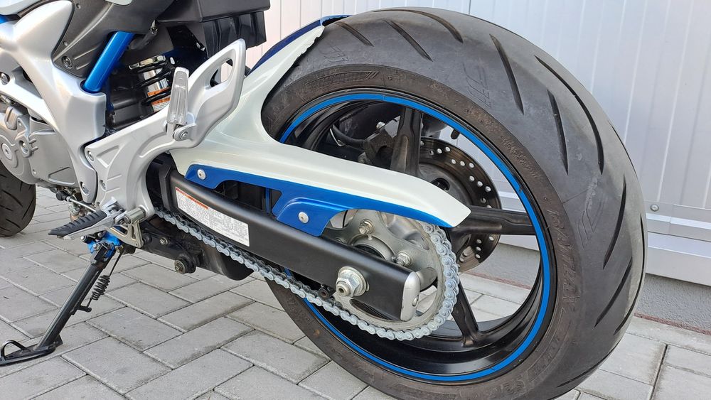 Suzuki sfv650 Gladius garanție