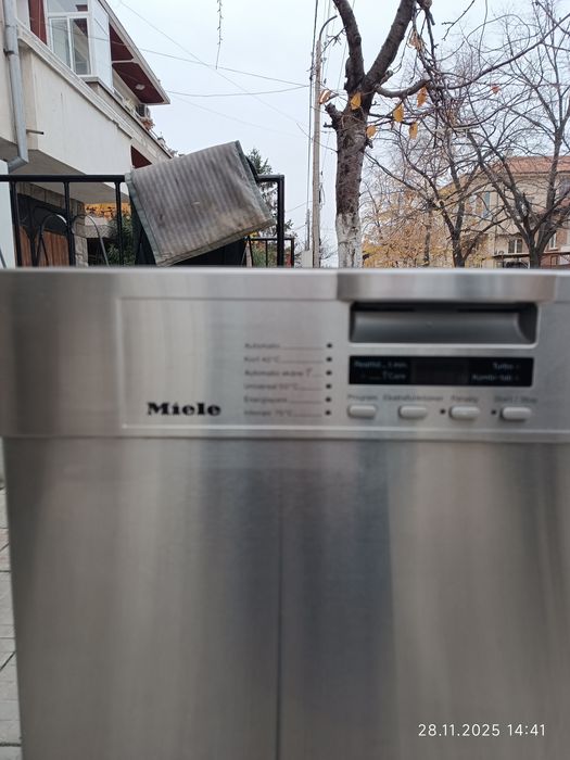 Съдомиялна за полувграждане miele