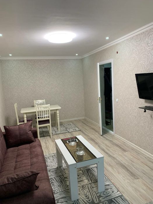 Продаю Чиланзар-1 квартал. 1-2/3/5 своя срочно