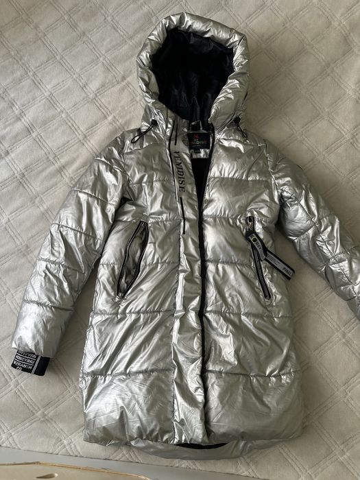 Продам детский пуховик