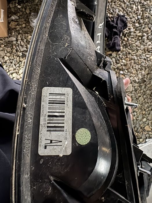 Tripla stanga dreapta caroserie Opel Astra H hatchback 13222325AL