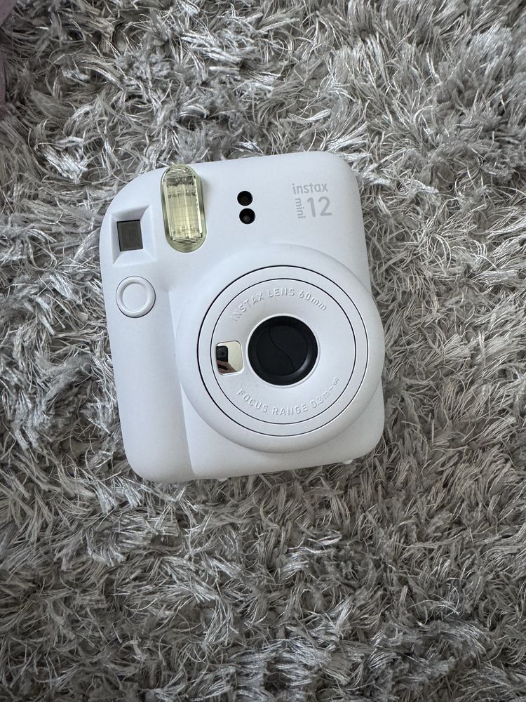 Фотоапарат за моментни снимки Fujifilm Instax Mini 12 Clay White